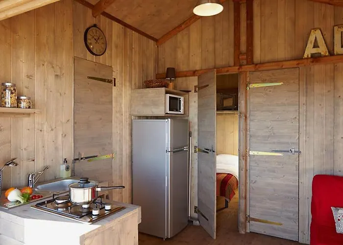 Kamp alanı Les Ondines *