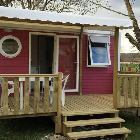 Campsite Domaine Residentiel De Plein Air Les Ondines Souillac