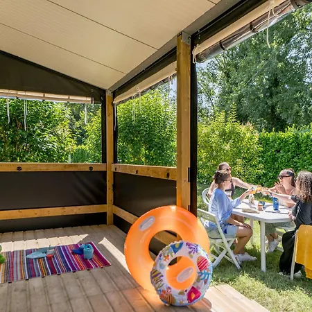 Campsite Domaine Residentiel De Plein Air Les Ondines