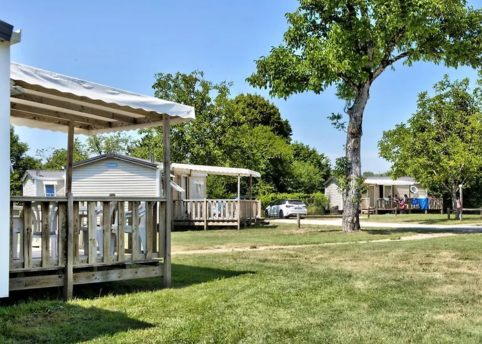 Domaine Résidentiel De Plein Air Les Ondines Camping *